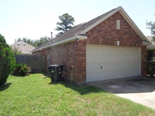 32510 Decker Oaks Dr, Pinehurst, TX, 77362-4146 | Card Image