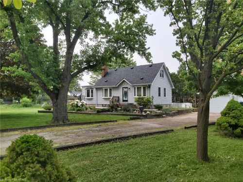 570 Cousineau Rd, Windsor, ON, N9G1V5 | Card Image