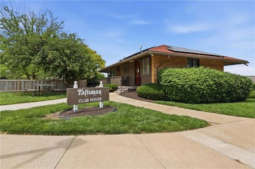 b-417 W 104th Street, Kansas City, MO, 64114 | Card Image
