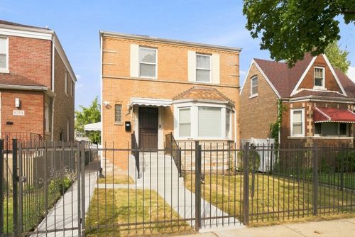 8252 S Marshfield Ave, Chicago, IL, 60620-4631 | Card Image