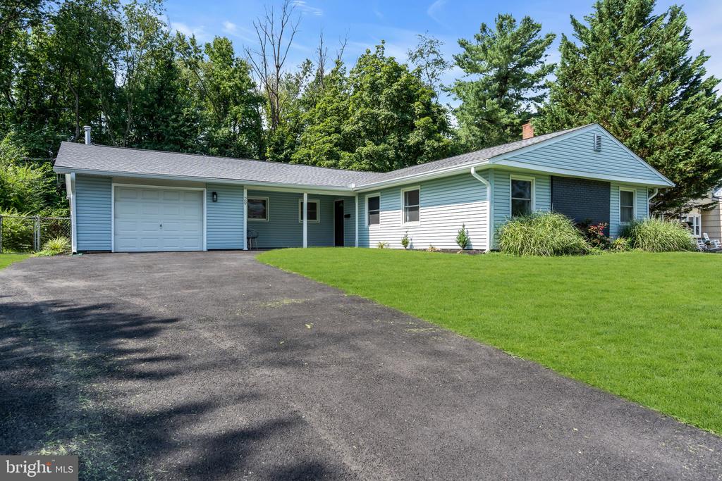 Residential in WILLINGBORO 4