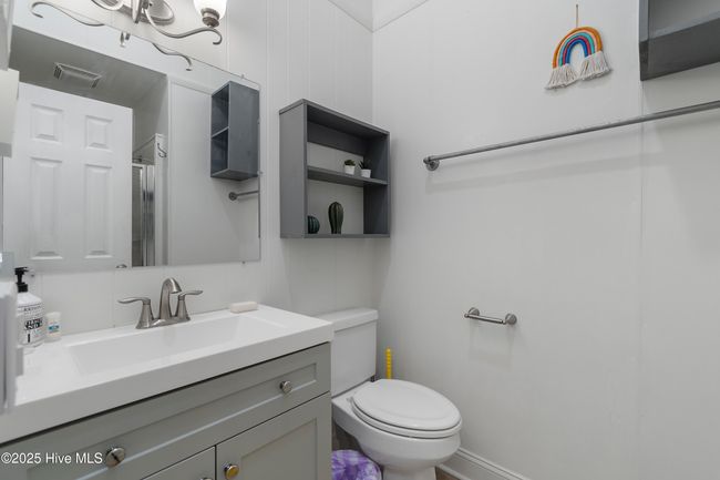 209 Sellers St, House other with 3 bedrooms, 2 bathrooms and null parking in Oak Island NC | Image 12