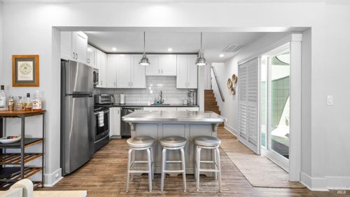 2364 Clay St, Napa, CA, 94559-2245 | Card Image