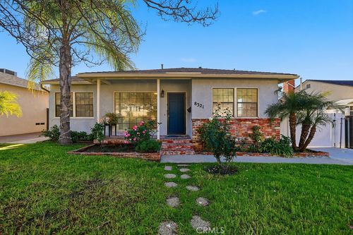 8321 Valecrest Dr, Sun Valley, CA, 91352-3653 | Card Image