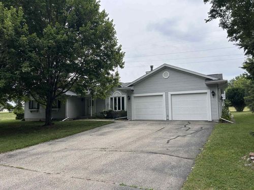 10608 N Hillside Row, Fulton, WI, 53534 | Card Image