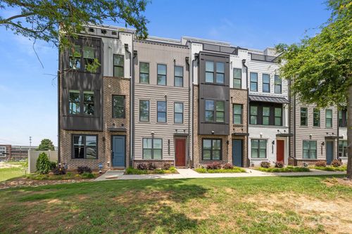 5006 Tiny Ln, Charlotte, NC, 28203-4081 | Card Image