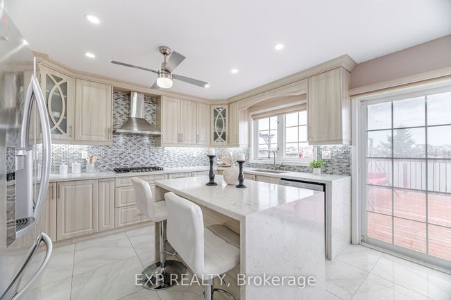 810 Cousens Terr, House other with 5 bedrooms, 3 bathrooms and 2 parking in Milton ON | Image 24