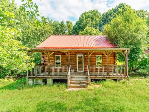 1955 Michelle Dr, Kannapolis, NC, 28083-8186 | Card Image