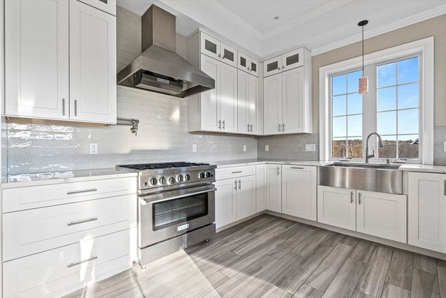 III - 846 Main St, Condo with 3 bedrooms, 3 bathrooms and null parking in Winchester MA | Image 6