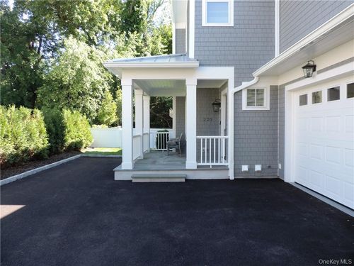220 Central Ave, Rye, NY, 10580-1627 | Card Image