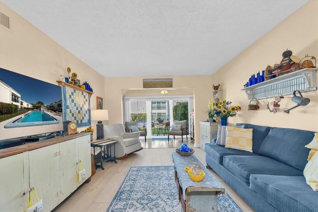 APT-109 - 2060 Marilyn St, Condo with 2 bedrooms, 2 bathrooms and null parking in CLEARWATER FL | Image 5