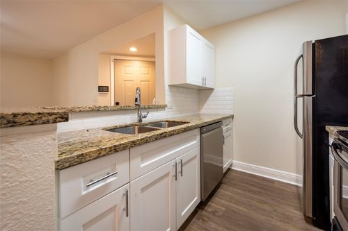 apt-10104-2906 S University Dr, Davie, FL, 33328-1454 | Card Image