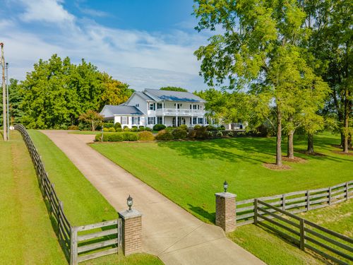 4000 Cantebury Dr, Culleoka, TN, 38451-2051 | Card Image