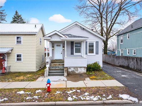 121 2nd St, Rome, NY, 13440-6059 | Card Image