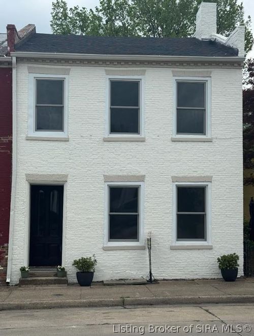 518 Jefferson St, Madison, IN, 47250-3458 | Card Image