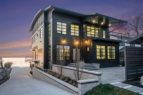 443 N Shore Dr, South Haven, MI, 49090-1014 | Card Image