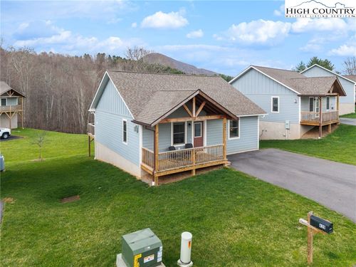 18-429 Townhouse Way, Lenoir, NC, 28645 | Card Image