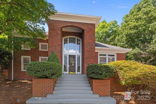 403 Maymont Dr, Cramerton, NC, 28032-1612 | Card Image