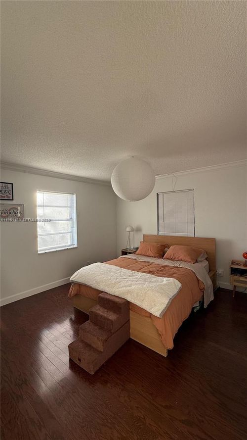 apt-306-900 Ne 18th Ave, Fort Lauderdale, FL, 33304-3051 | Card Image