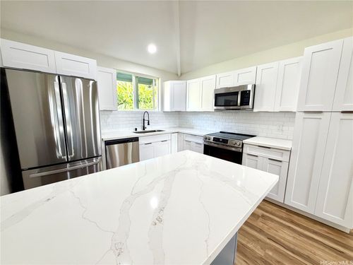 95-595 Naholoholo St, Mililani, HI, 96789-1422 | Card Image