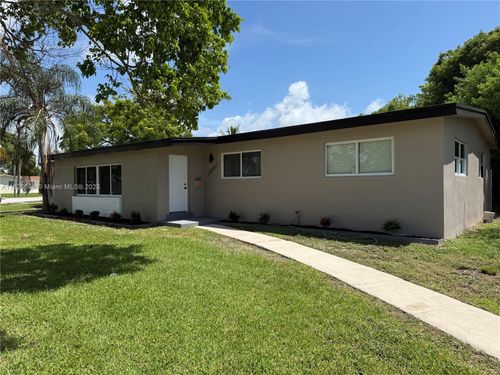 19201 Flag Dr, Cutler Bay, FL, 33157-8870 | Card Image