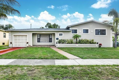 19125 Nw 10th Ave, Miami, FL, 33169-3143 | Card Image