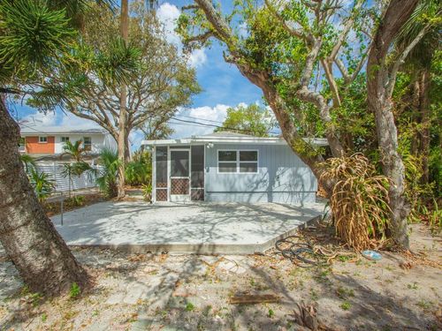 a-856 Dahlia Ln, Vero Beach, FL, 32963-4914 | Card Image