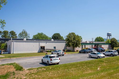 b-1401 Hopeman Pkwy, Waynesboro, VA, 22980 | Card Image