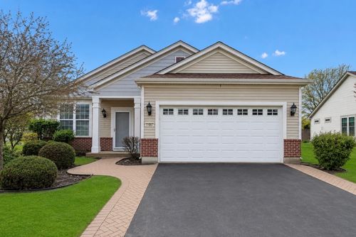 11667 Stonewater Crossing, Huntley, IL, 60142 | Card Image