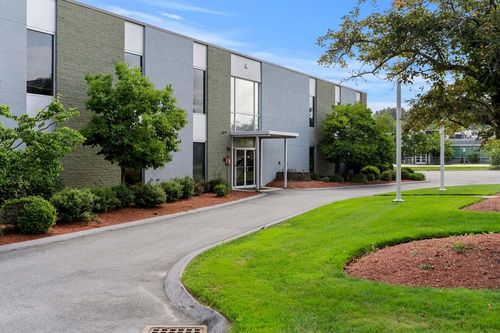 4 Preston Ct, Bedford, MA, 01730-2356 | Card Image