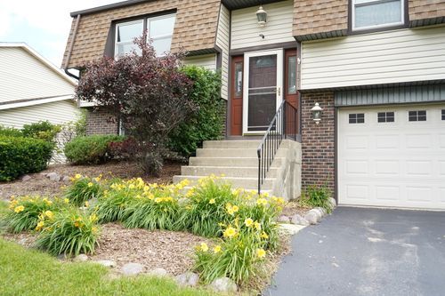 1751 President St, Glendale Heights, IL, 60139-2050 | Card Image