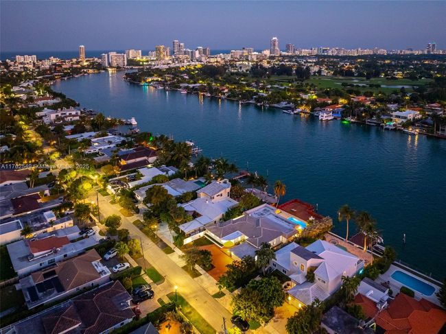 1690 Daytonia Rd, House other with 4 bedrooms, 4 bathrooms and null parking in Miami Beach FL | Image 41