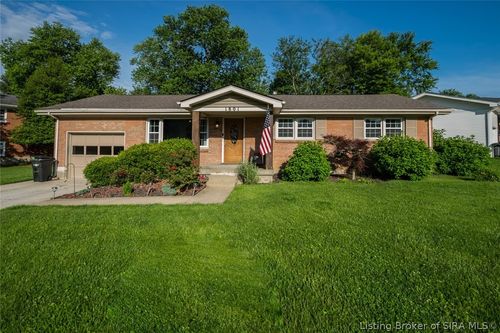 1801 Flintlock Dr, Jeffersonville, IN, 47130-5403 | Card Image