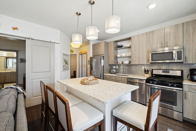 Dining | Image 5