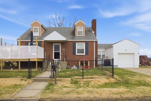164 Seneca Dr, Clarksburg, WV, 26301-4350 | Card Image