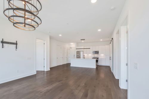 205-1125 10th Ave N, Nashville, TN, 37208-3387 | Card Image