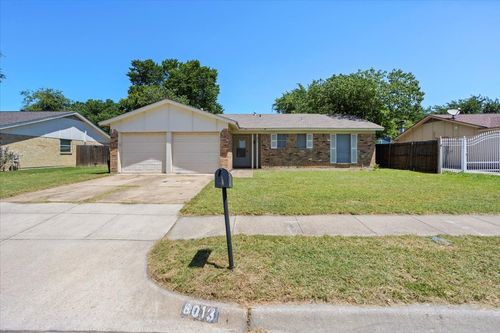 8013 Emerald Hills Way, North Richland Hills, TX, 76180-5721 | Card Image