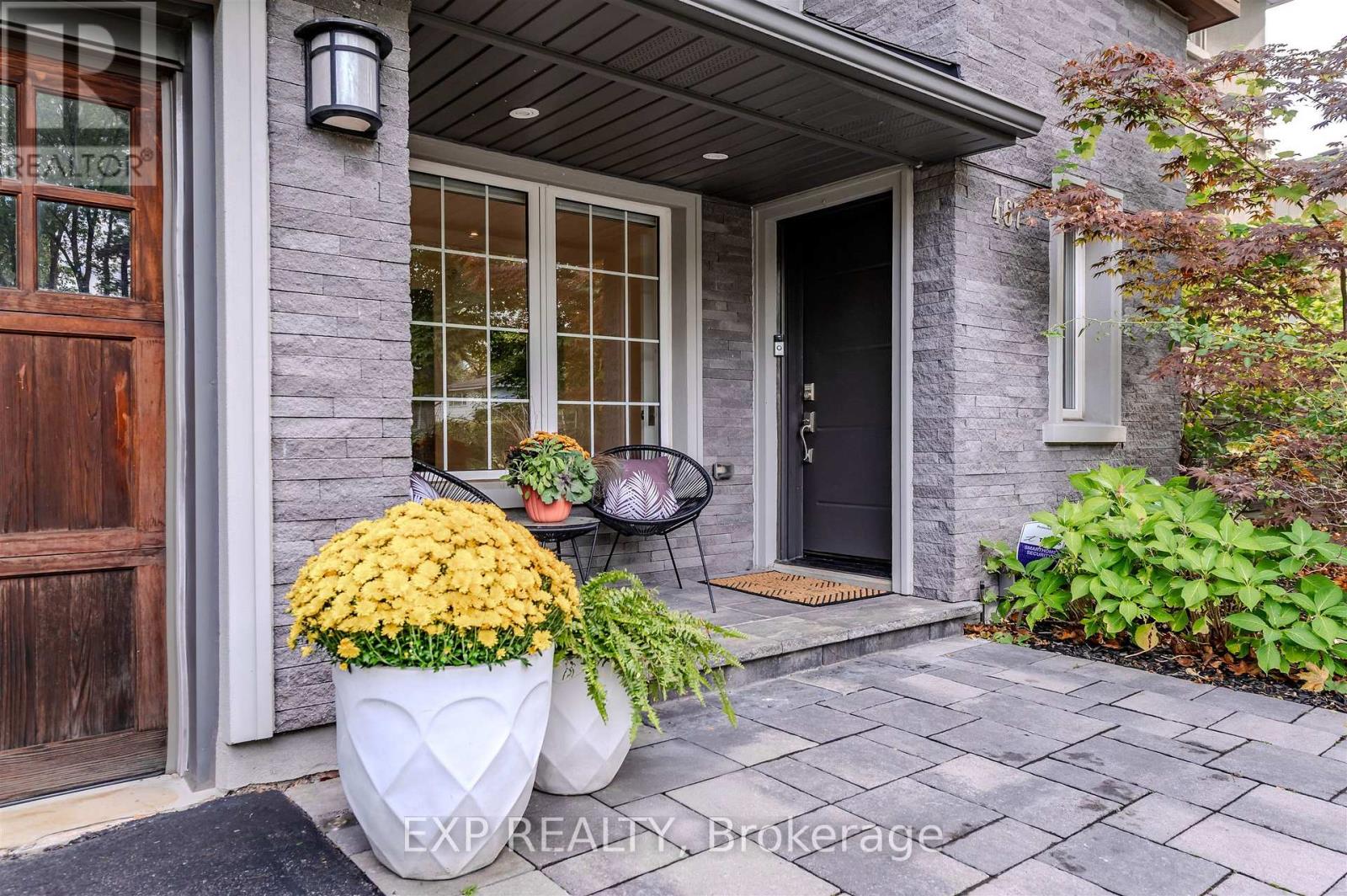 Residential in Oakville (OO Old Oakville) 2