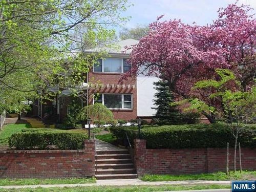 431 Grand Ave, Leonia, NJ, 07605-2249 | Card Image