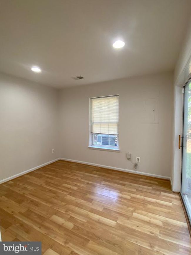 12022 Kemps Landing Cir, Townhouse with 4 bedrooms, 4 bathrooms and null parking in MANASSAS VA | Image 20