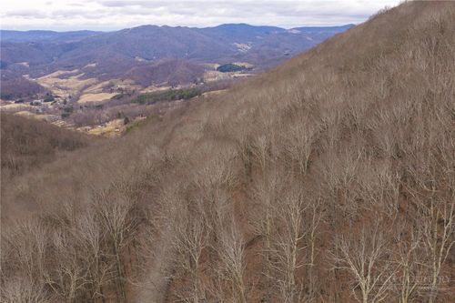 000 Tater Hill Rd, Zionville, NC, 28698 | Card Image