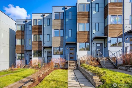4274 Ne 50th St, Seattle, WA, 98105-2903 | Card Image