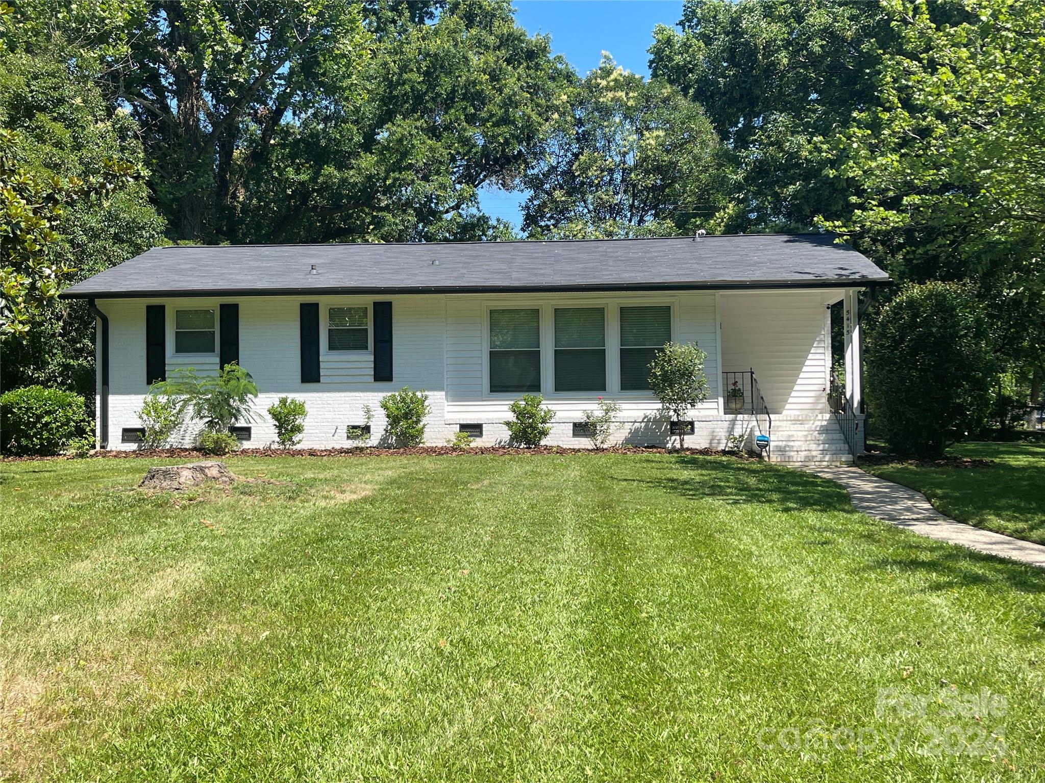 Larchmont Ave, Charlotte, NC 28215
