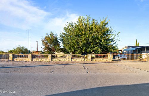 171 Holguin, Vinton, TX, 79821-8603 | Card Image