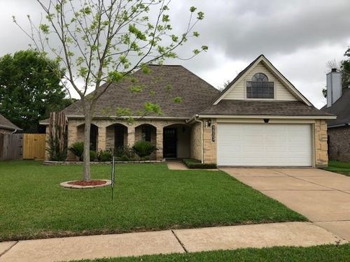 16802 Tranquil Dr, Sugar Land, TX, 77498-1976 | Card Image