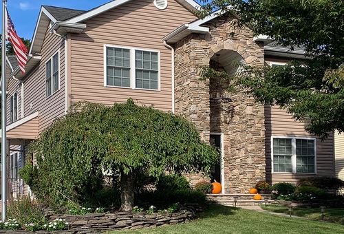 2 Eckhardt Ter, North Arlington, NJ, 07031-4903 | Card Image