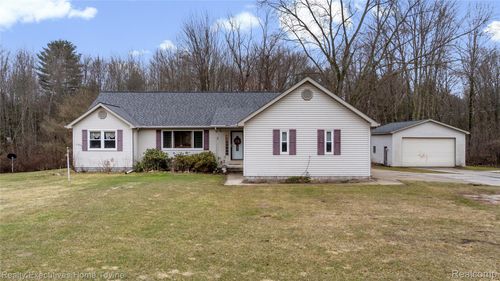 7037 Yager Rd, Saint Clair, MI, 48079-1018 | Card Image