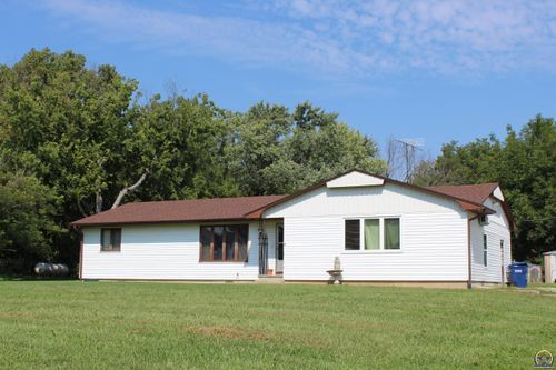 2806 Main St, Vassar, KS, 66543-9101 | Card Image