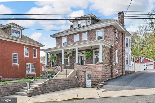 146 E Main St, ADAMSTOWN, PA, 19501-5009 | Card Image