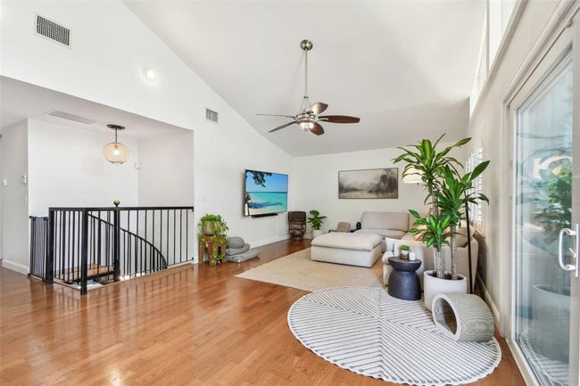 Foyer entry | Image 5